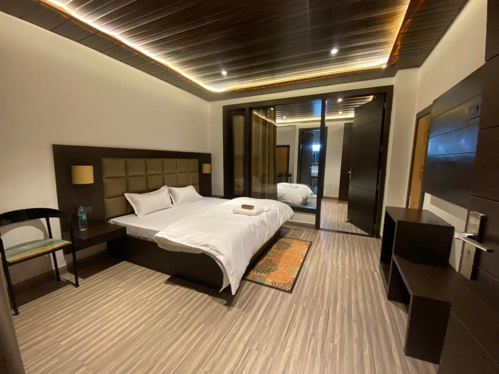 Mountain Woods View Bhowali Nainital Exterior foto
